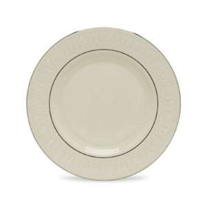 6 Bread and Butter Plate (Ivory w/ Gold Trim)